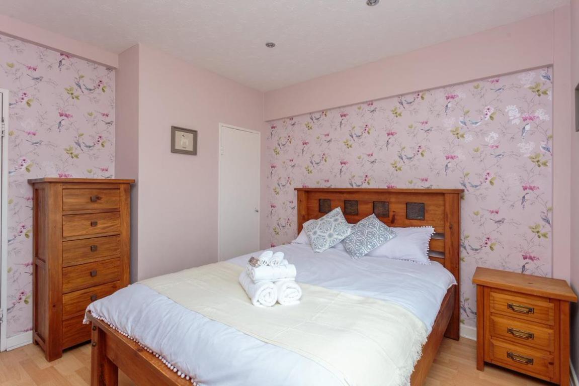 Gorgeous 3-Bed Flat, 15 Minutes To City Centre Edinburgh Kültér fotó