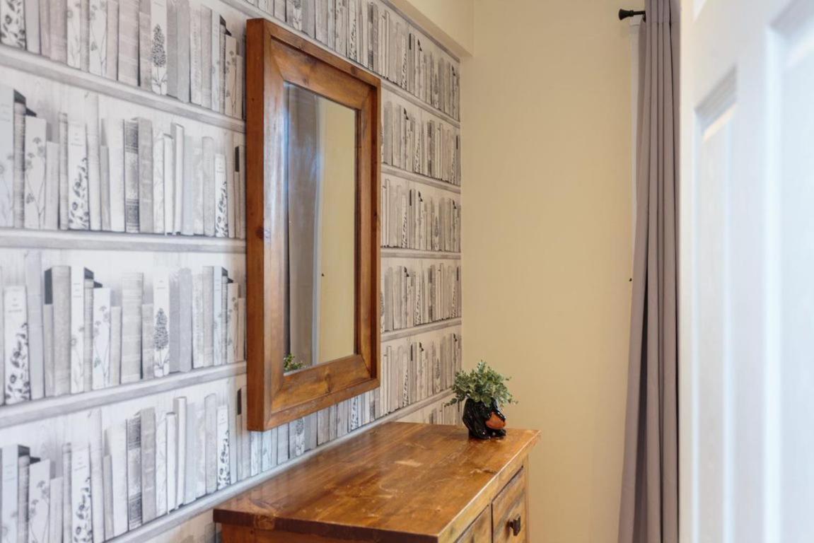 Gorgeous 3-Bed Flat, 15 Minutes To City Centre Edinburgh Kültér fotó