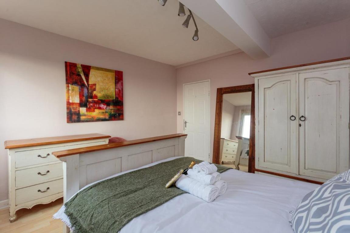Gorgeous 3-Bed Flat, 15 Minutes To City Centre Edinburgh Kültér fotó